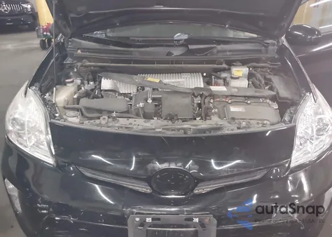 2015 Toyota Prius Two z USA, uszkodzony, nr VIN JTDKN3DU9F0454362